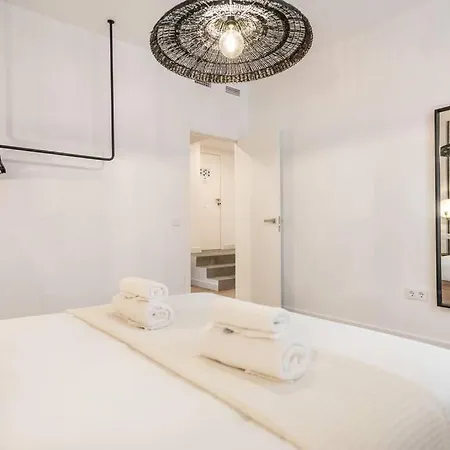 And Cozy In The Center By Rems Apartment *