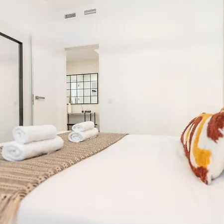Apartment And Cozy In The Center By Rems Malaga